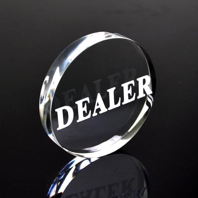 Hovedbilde Dealer button i krystall